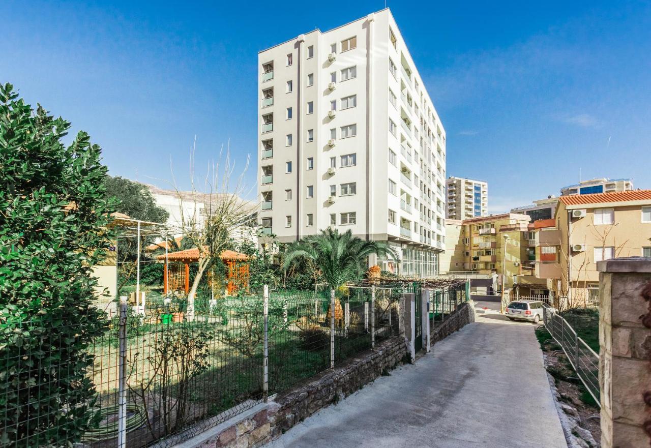 Apartments Lora 13.Jula, 15 Budva Exterior photo